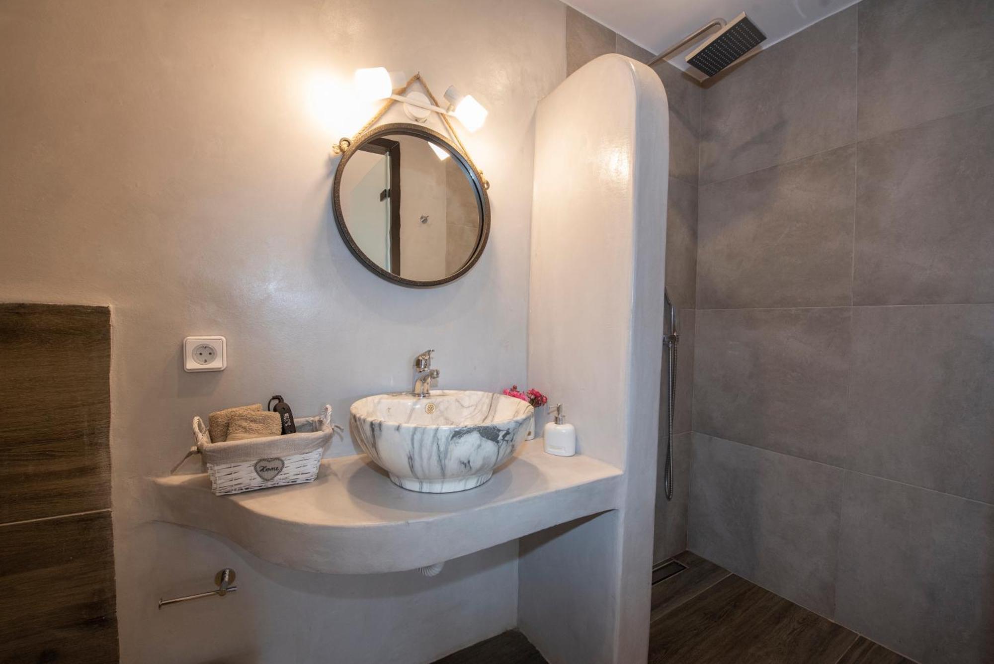 Myrsini'S Luxury Suites Merchia Mykonos Town Экстерьер фото